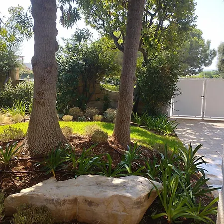 Agapanthus וילה