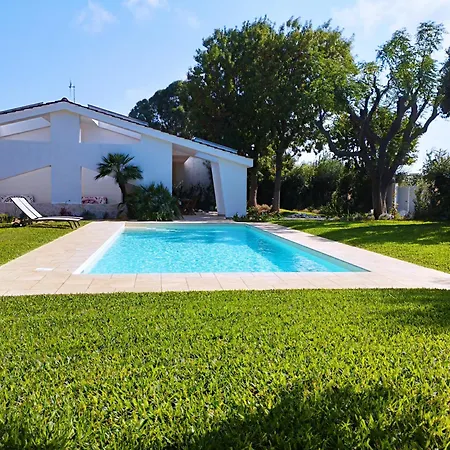 Agapanthus Villa